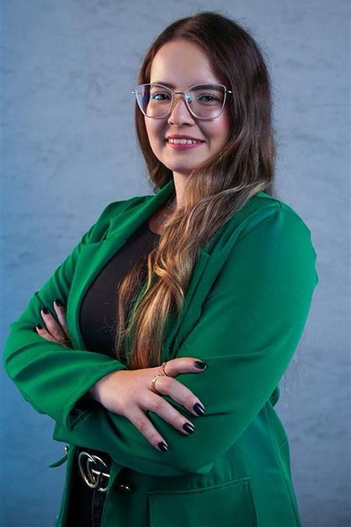 Thayna Pinas